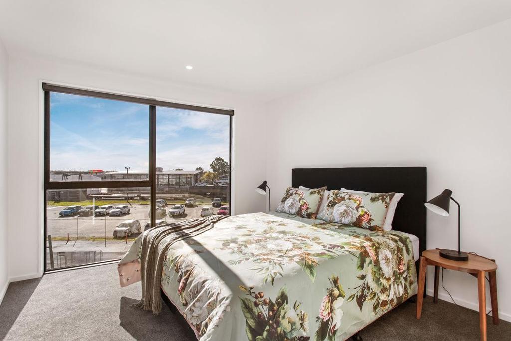 Stylish Brand New Sunny 3Bdrm 3Bth Garage Sleeps 6 Apartment Christchurch Exterior photo
